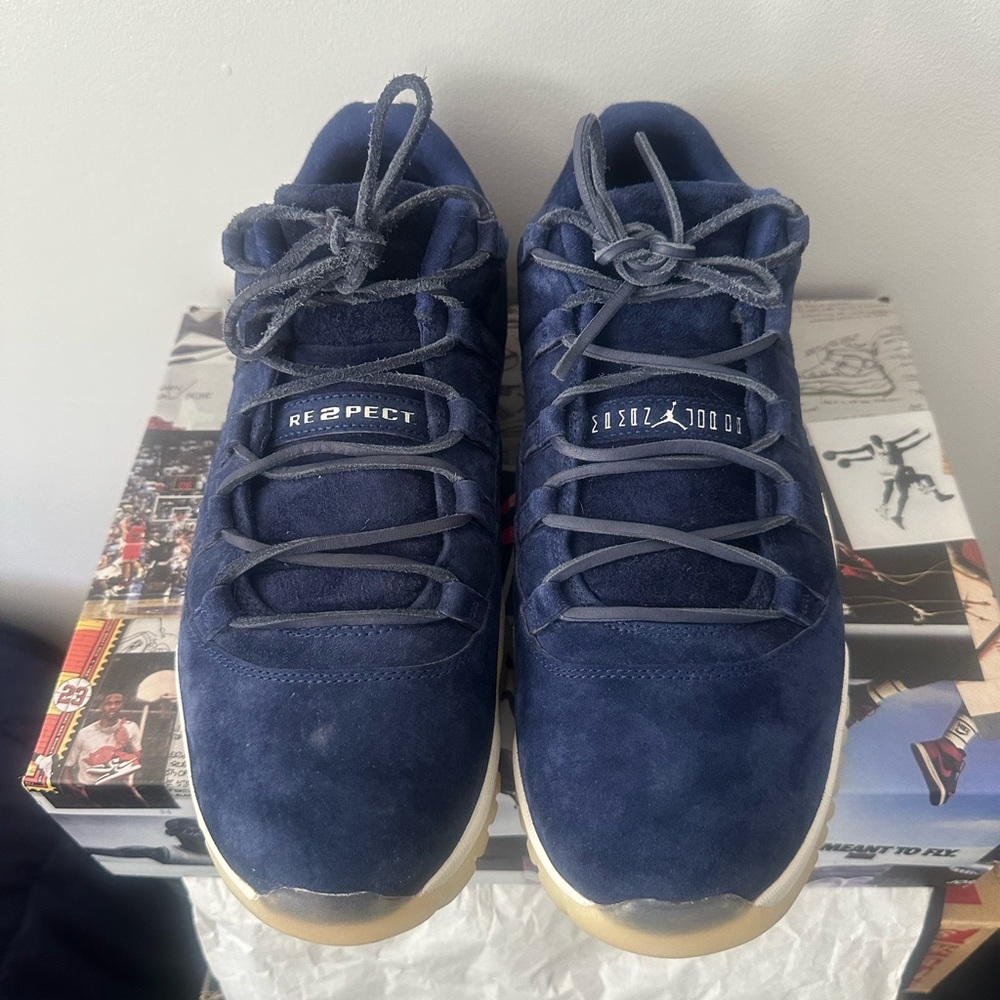 Jeter Jordan 11 low